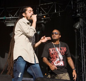 Nas & Damian “JR. GONG” Marley Perform “Count Your Blessings”