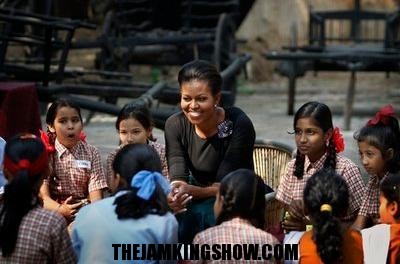 First Lady Michelle Obama joins schoolgirls on field trip (PHOTOS)